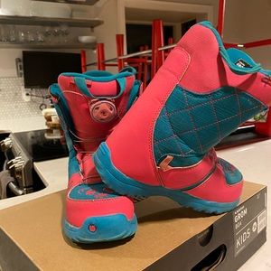 Kids Burton Snowboard Boots Sz 2